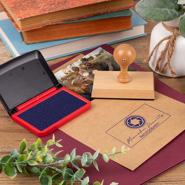 European Hand Stamp with 3.5"x2" with an inkpad