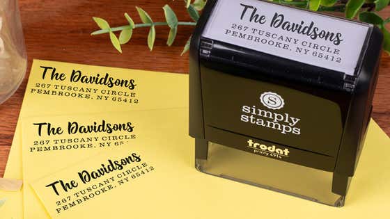 How to Address an Envelope to a Family [Guide + Ideas]